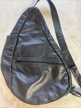 Ameribag Black Leather Crossbody Sling Bag